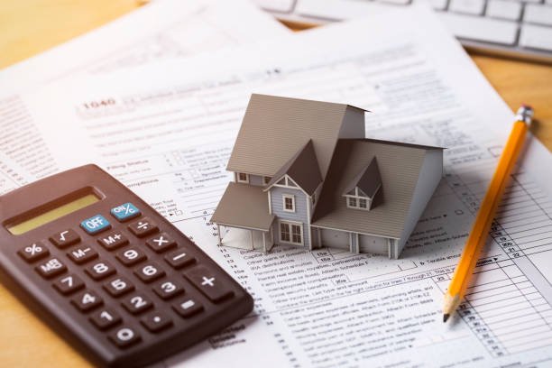 a home tax deduction concept illustrating rental income